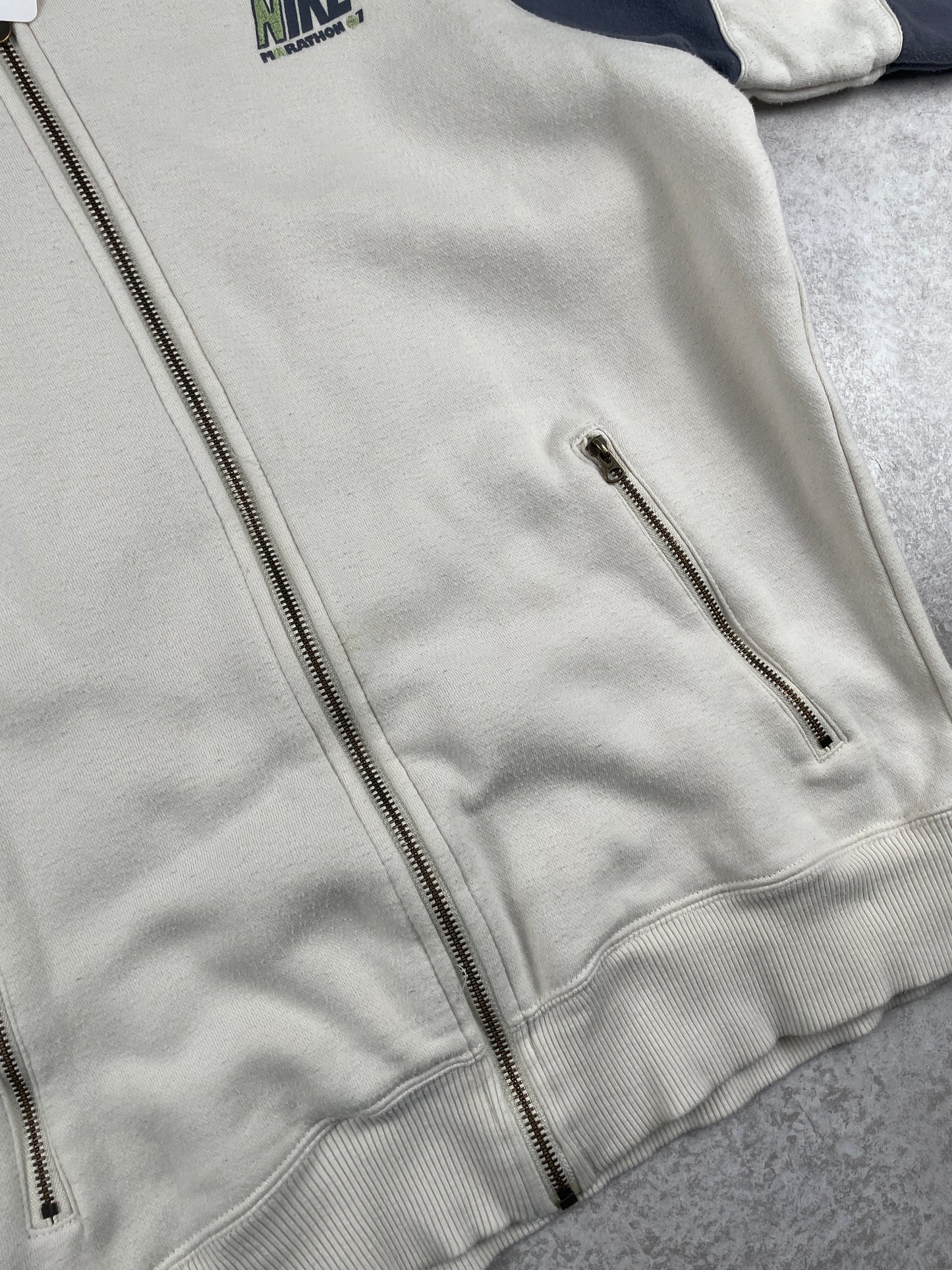 Nike Sweatjacket 00‘s (M)