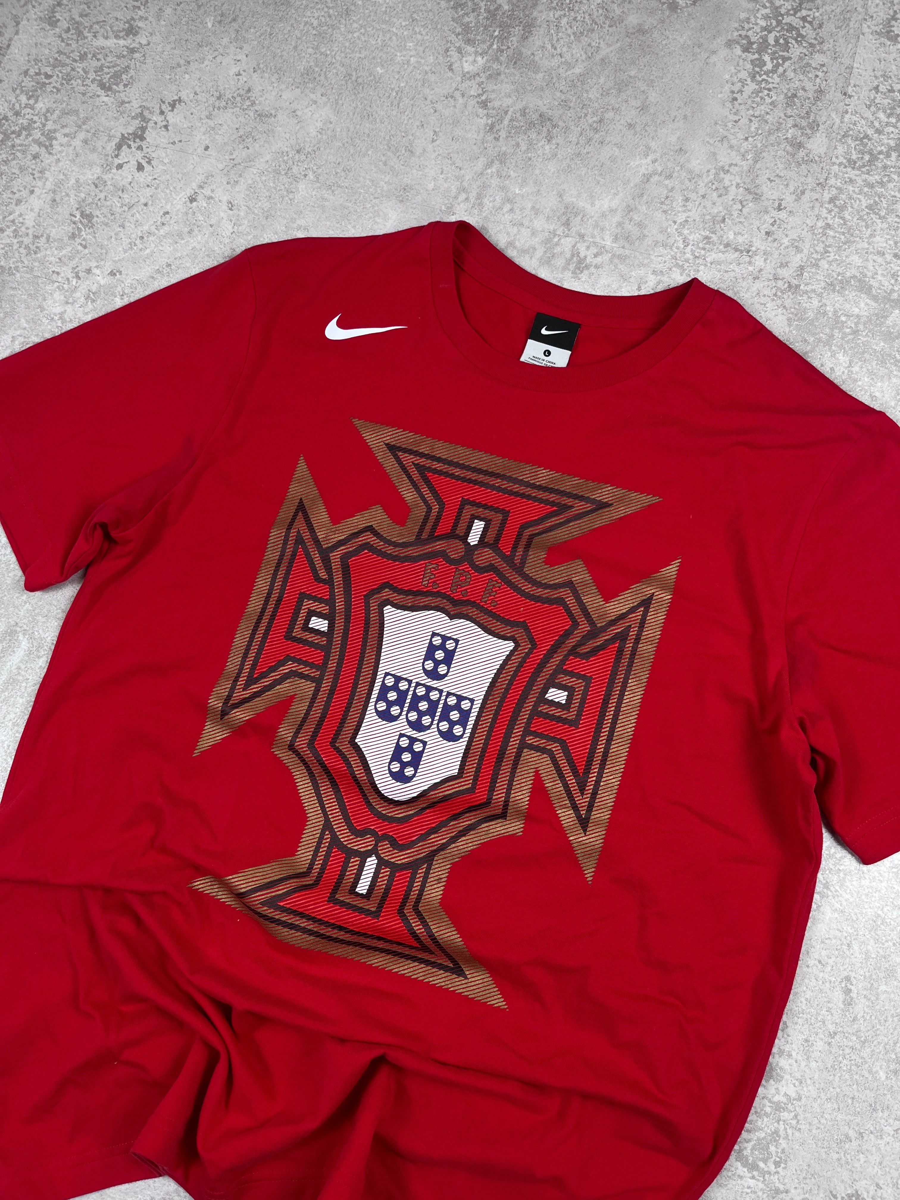 Nike Portugal Tshirt 10‘s (L)