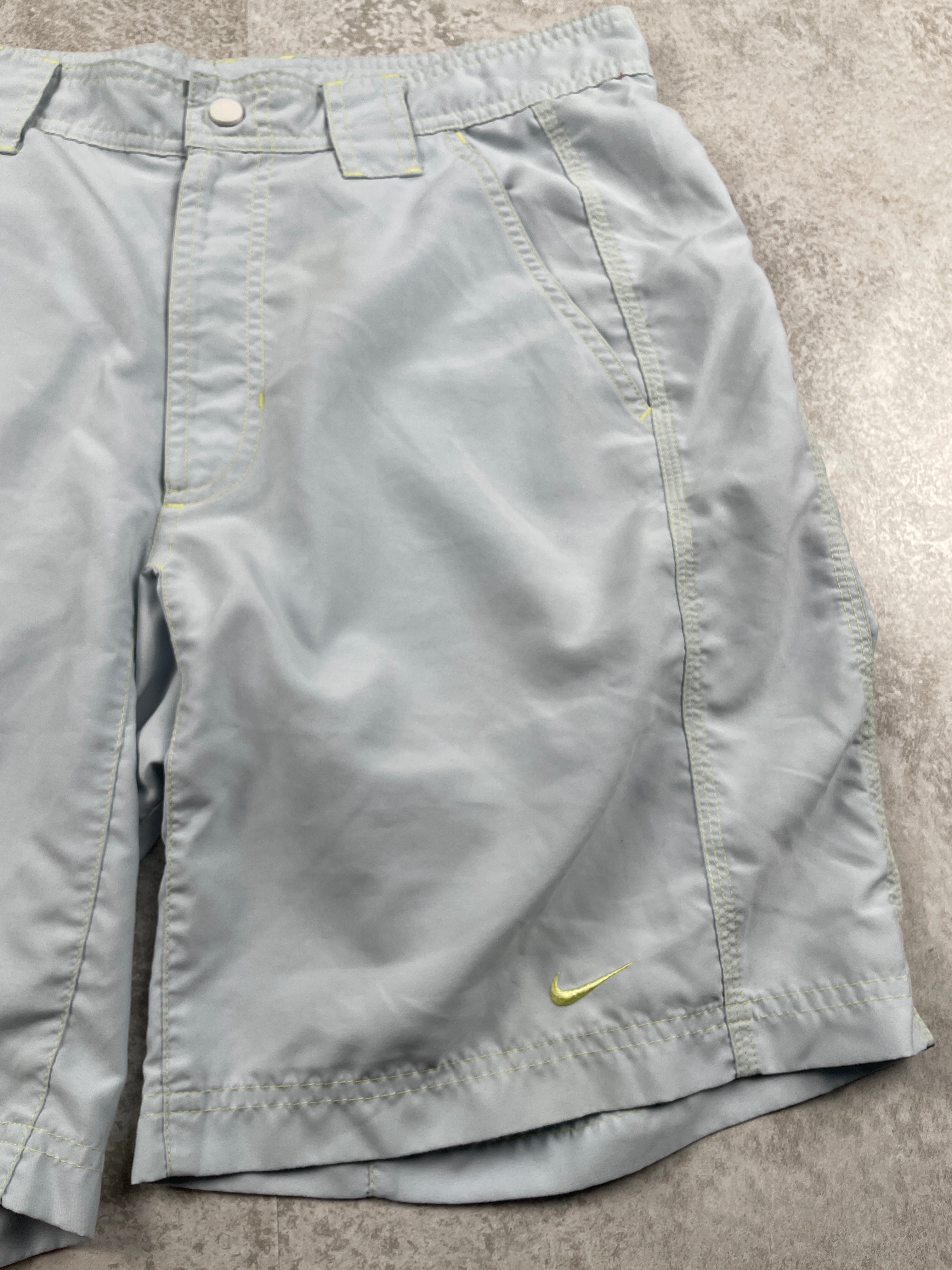 Nike Shorts 00‘s (M)