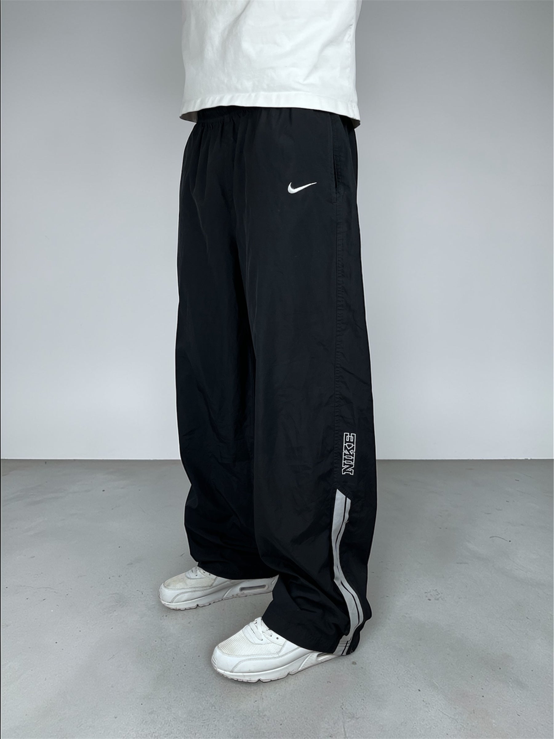 Nike Trackpants 00‘s (XL)