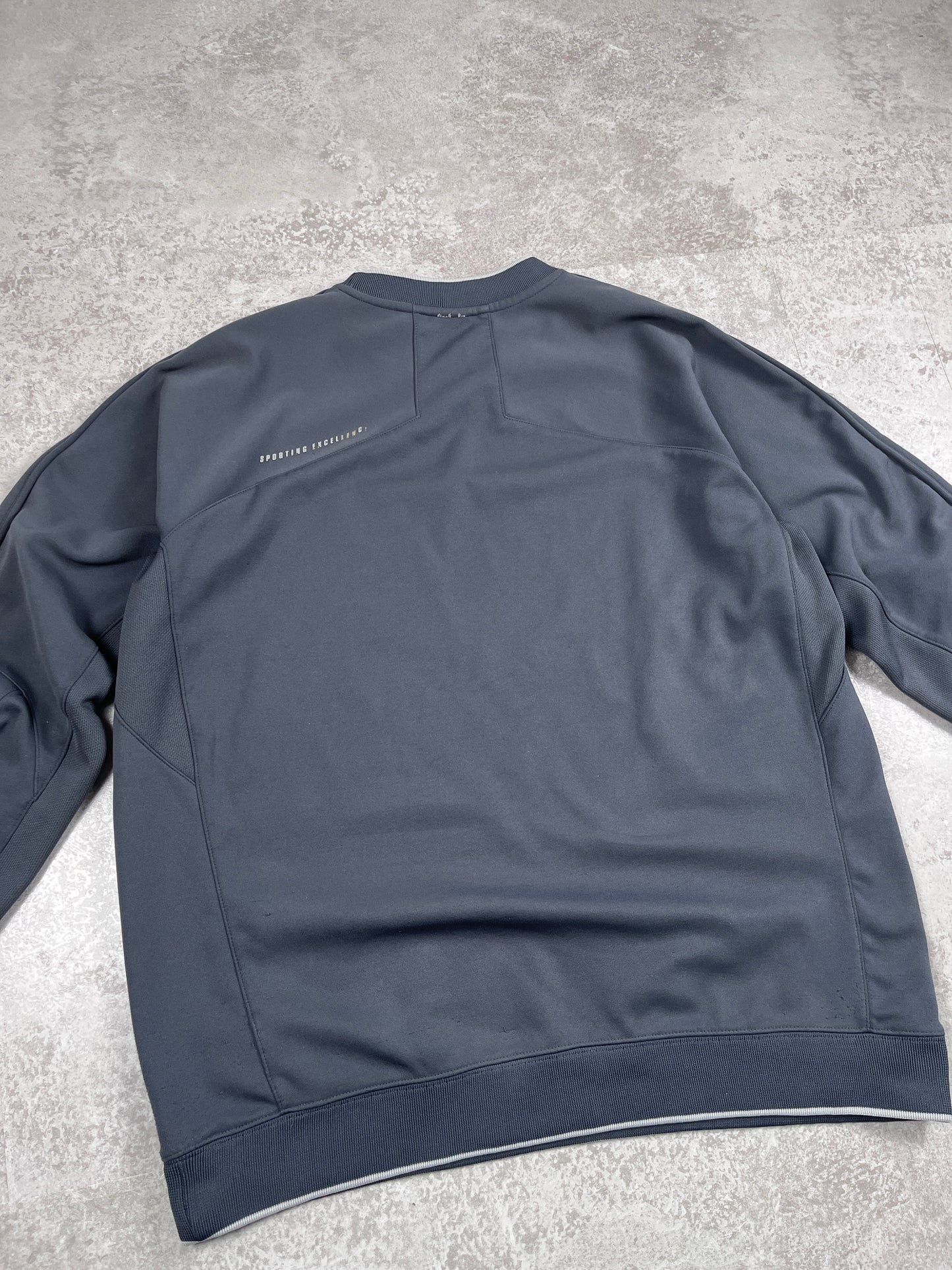 Nike Sweater 00‘s (L)